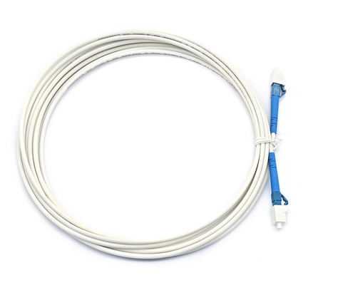 ความสูญเสียการใส่ที่ต่ํา LC Patch Cord ไฟเบอร์เคเบิล Duplex Simplex สีขาว Jacket สายเชื่อมสีฟ้า