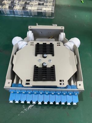 กล่องปลายทาง DIN Rail Mounted Aluminium LC/Sc Sx/Dx สายไฟฟ้าแสงสําหรับโทรคมนาคม FTTX