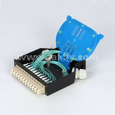 กล่องปลายทาง DIN Rail Mounted Aluminium LC/Sc Sx/Dx สายไฟฟ้าแสงสําหรับโทรคมนาคม FTTX
