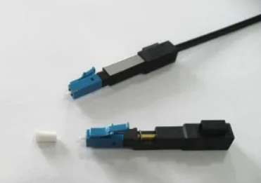 LC / UPC ไฟเบอร์ออปติก Fast Connector เหมาะสําหรับการติดตั้ง FTTH FTTX