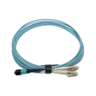 กว้างเส้นใย 50/125um ความซ้ํา ≤ 0.1dB CPR MPO MTP ประเภทโปแลนด์ PC/APC