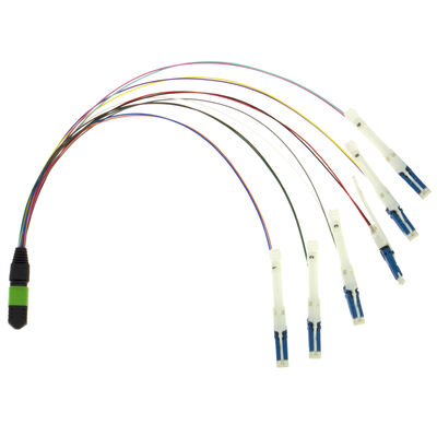 ไฟเบอร์ออปติก MPO-CS Breakout ไฟเบอร์ออปติก Patch Cord สําหรับศูนย์ข้อมูล