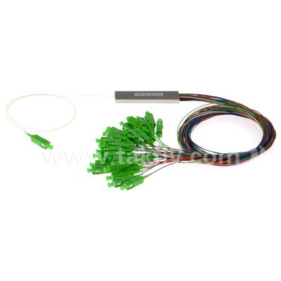 สายไฟเบอร์ออปติก PLC Splitter 0.9mm จุดออกสี Mini Steel Tube SC APC / UPC สําหรับศูนย์ข้อมูลโทรคมนาคม FTTX