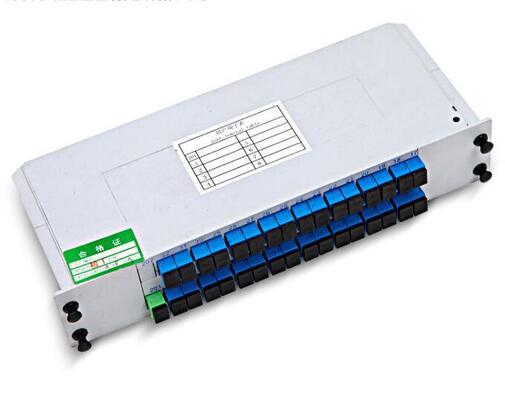 ไฟเบอร์ออปติก PLC Splitter LGX Single Mode G657A SC APC/UPC สําหรับศูนย์ข้อมูลโทรคมนาคม FTTx