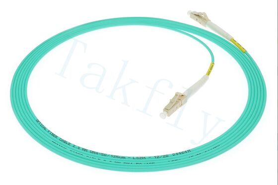 สายแพทช์ไฟเบอร์ออปติก LC-LC พร้อมการเชื่อมต่อระหว่างกันความหนาแน่นสูงแบบ Plug-and-Play และการสูญเสียการแทรกต่ำสำหรับเครือข่ายที่เชื่อถือได้