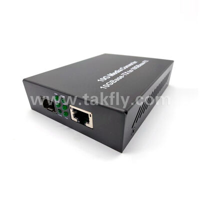 10G Gigabit Unmanaged Fiber Media Converter การขยายเครือข่ายกลุ่มทํางานที่ประหยัด การป้องกันโดดเดี่ยวและการบํารุงรักษาง่าย