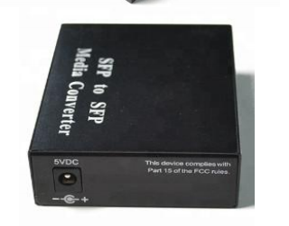 เครื่องแปลงสื่อ 10-100-1000M SFP เป็น SFP