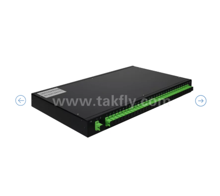 1U Rack Mount PLC Optical Splitter ′′ 19" แผนที่ G657A1 แบบเดียว SC/APC สําหรับการกระจายสัญญาณออปติก