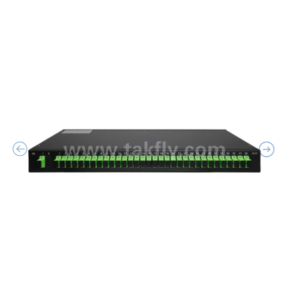 1U Rack Mount PLC Optical Splitter ′′ 19" แผนที่ G657A1 แบบเดียว SC/APC สําหรับการกระจายสัญญาณออปติก