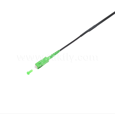 SC/APC FTTH สายดรอปไฟเบอร์ออปติกแบบแบนสำหรับภายนอกอาคาร – แบบซิมเพล็กซ์, แบบต่อหัวสำเร็จรูป, ดีไซน์ป้องกันการสั่นสะเทือนสำหรับการติดตั้งภาคสนามที่รวดเร็ว