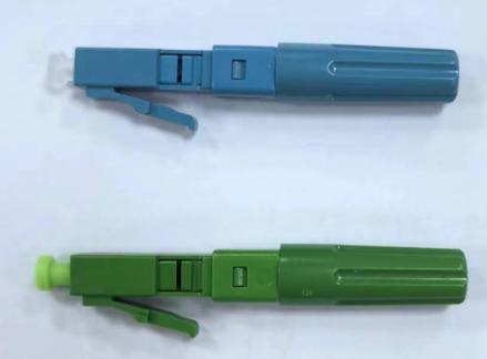 FTTH ที่ประกอบภาคสนาม LC / SM UPC / APC ตัวเชื่อมต่อไฟเบอร์แบบเร็วที่ติดตั้งได้สำหรับสายเคเบิลหล่นในอาคาร