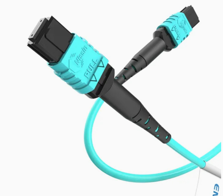 MTP รองรับ Om3 MPO ไปยัง MPO สายไฟฟ้าไฟเบอร์ออปติกสําหรับ Qsfp + Transceivers การสื่อสาร 5g ประเภท B