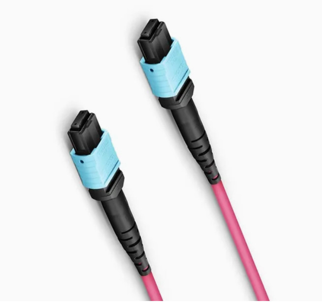 สายไฟฟ้าไฟฟ้า FTTH แพทช์คอร์ด ทรังเคเบิล พีวีซี วัสดุแพนลท์ MPO สายไฟฟ้า