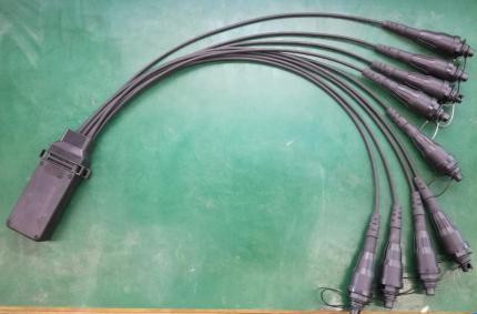 OM1/OM2 สายใยชนิด SuperTap Connector การติดตั้งรวดเร็วสําหรับ Mini FiberHub CLOSURE