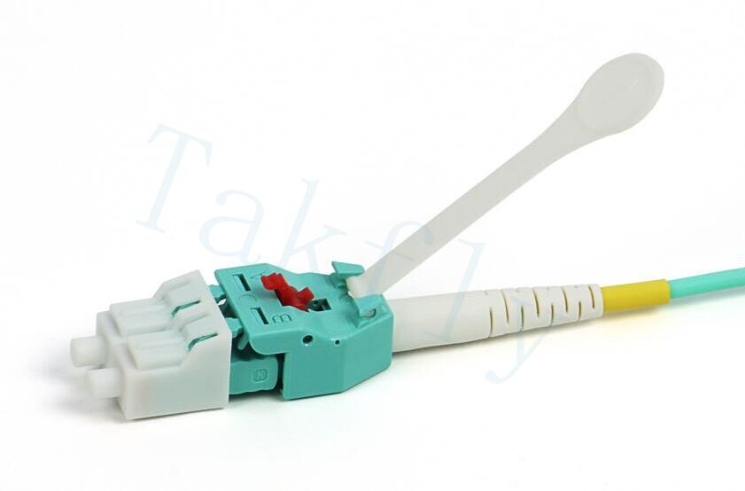 การประหยัดพื้นที่ LC-LC Uniboot Patch Cord สําหรับสายไฟความหนาแน่นสูง