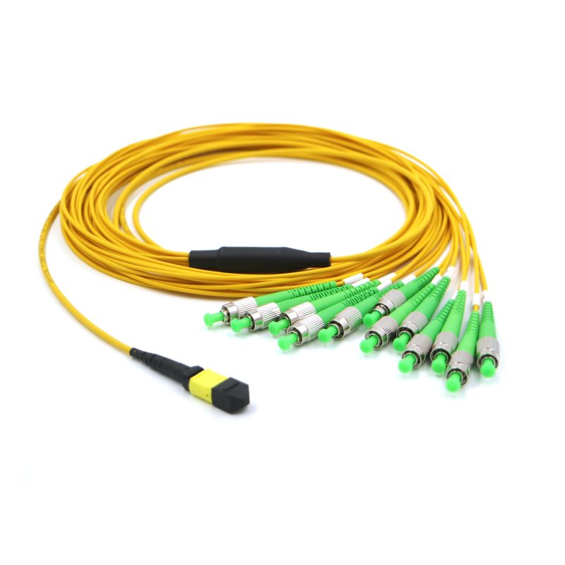 FC ถึง MPO MTP G657A1 12 Fibers Mpo Breakout Cable 0.3dB การสูญเสียการแทรกต่ำ